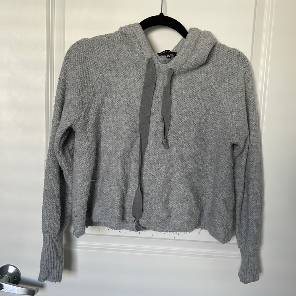 1. State cropped hoodie in grey